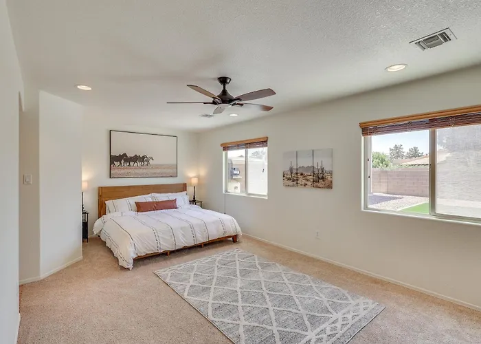 Holiday home 1 Mi To Golf Course: Yuma Oasis W/ Furnished Patio *
