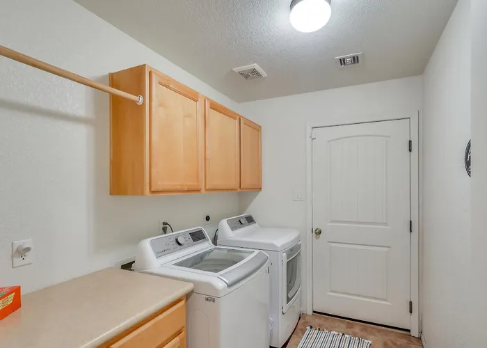1 Mi To Golf Course: Yuma Oasis W/ Furnished Patio