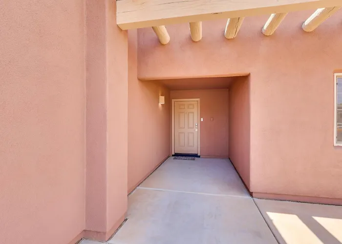Holiday home 1 Mi To Golf Course: Yuma Oasis W/ Furnished Patio