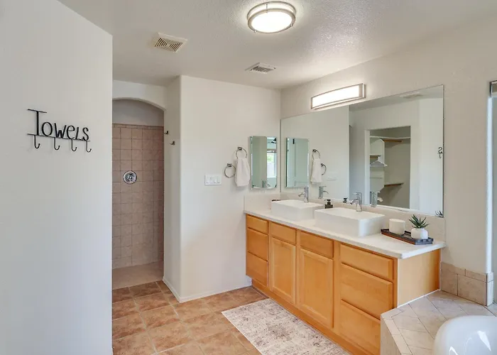 Holiday home 1 Mi To Golf Course: Yuma Oasis W/ Furnished Patio